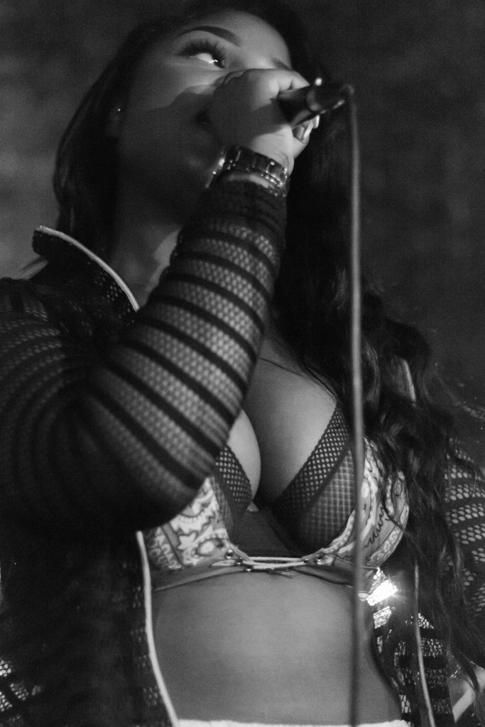 Sexy Shauna Shadae for kiwi & yam