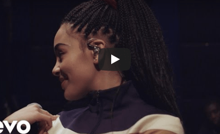 Jorja Smith live music performance